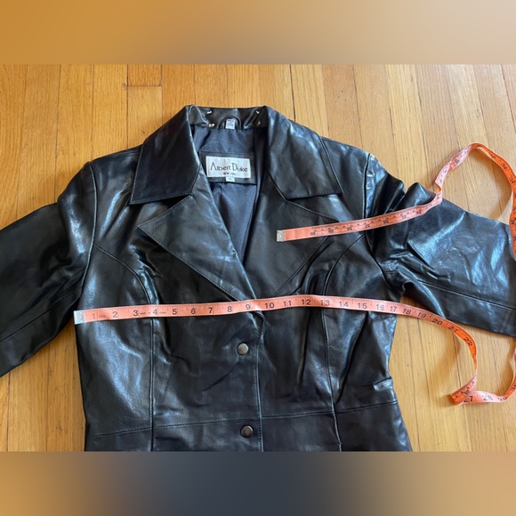 90s Vintage Black Leather Trenchcoat - Picture 7 of 8